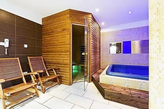 Rs Budoucnost Hotel *